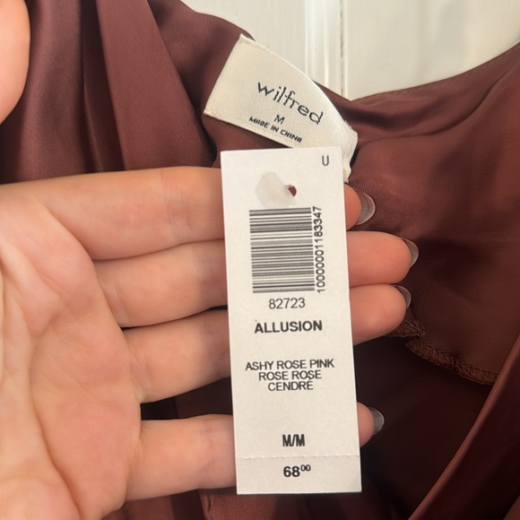 Aritzia top. Wilfred Allusion Satin Camisole. Size Medium. - Picture 2 of 2